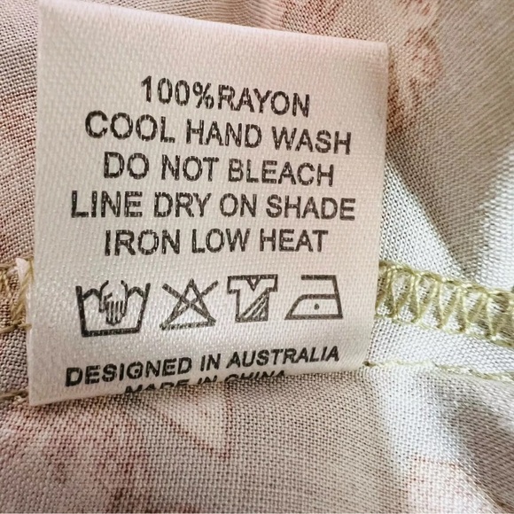 Kivari Lani Front Tie Dress Green Fliral Keyholw Midi High Low Smocked Ruffle - Picture 10 of 10